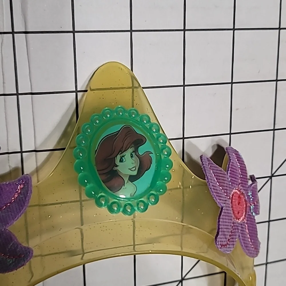 Disney Ariel Crown, EUC Preloved‎